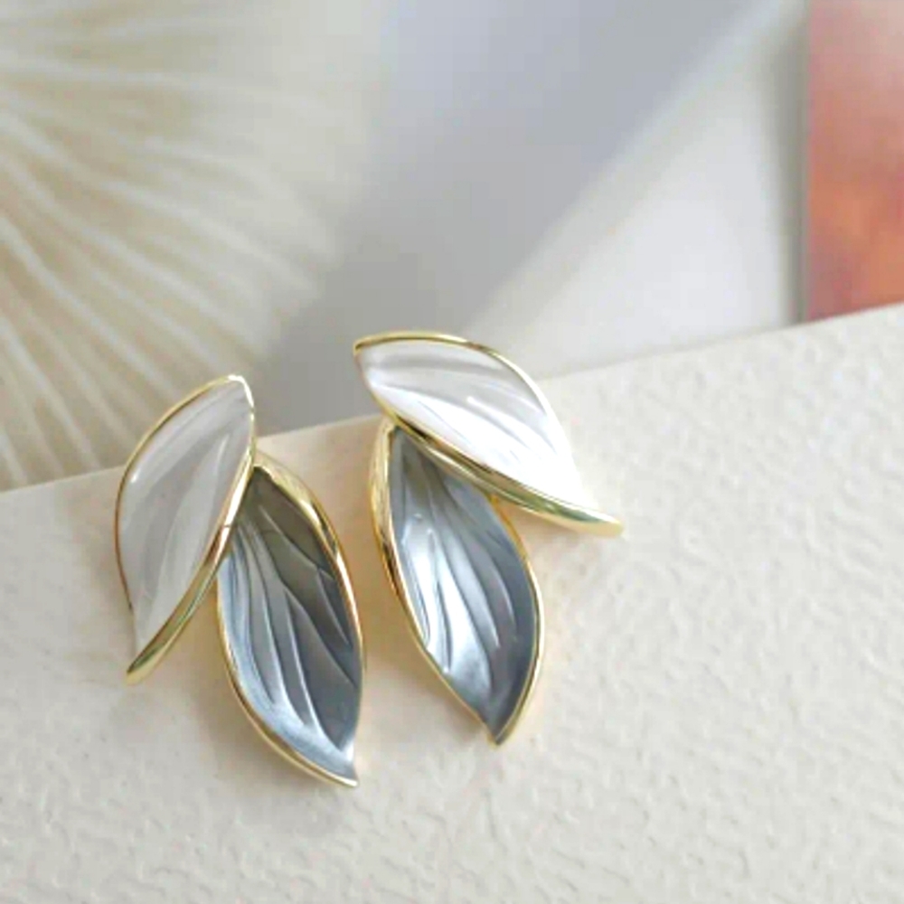 3/$25-Beautiful earings😍 🤩
